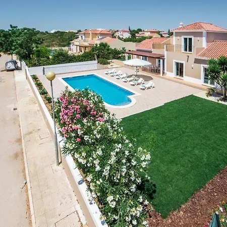 Villa Green Villa *