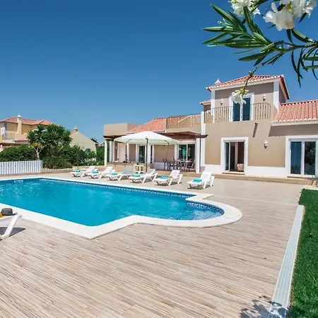 Green Villa Villa *